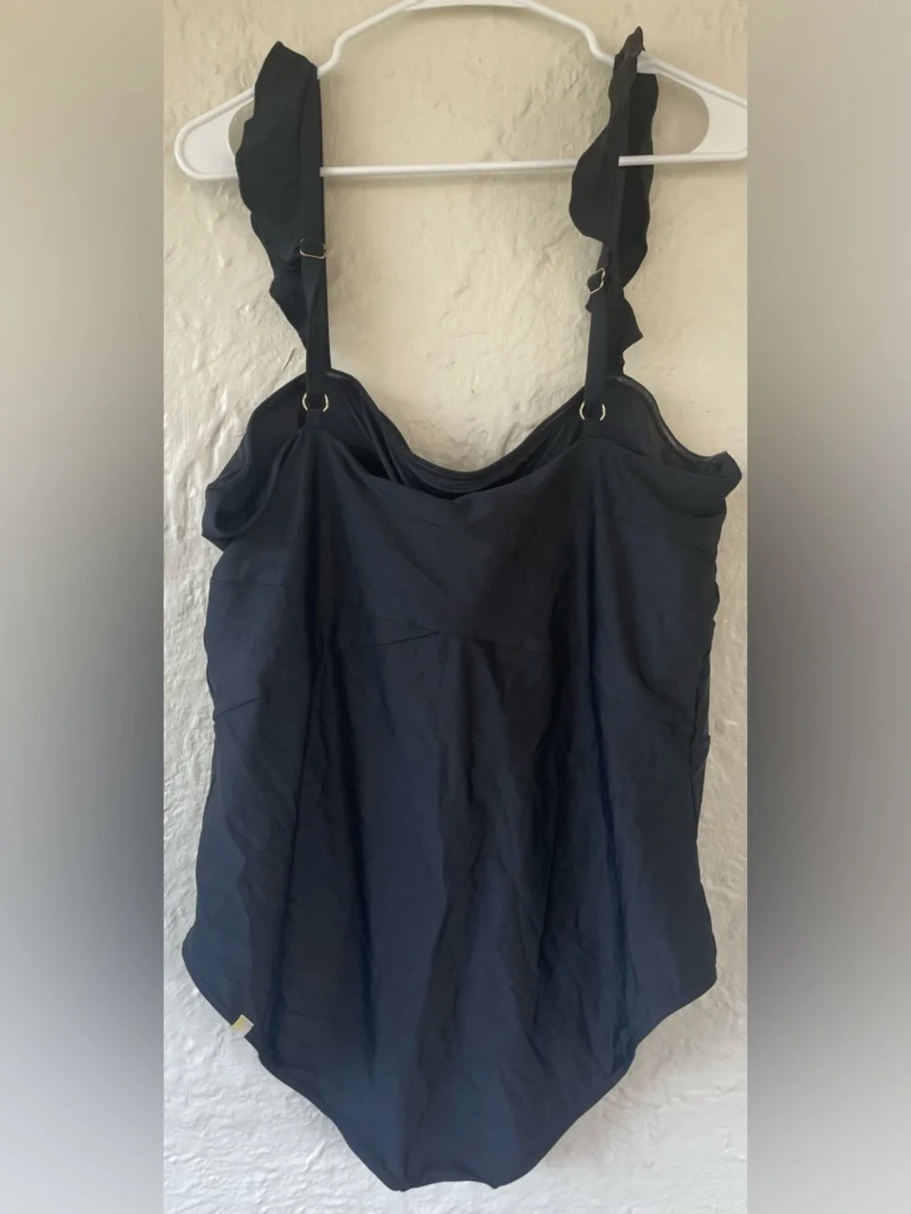 Summersalt The Ruffle Oasis black plus size ruffle adjustable straps; size 20
